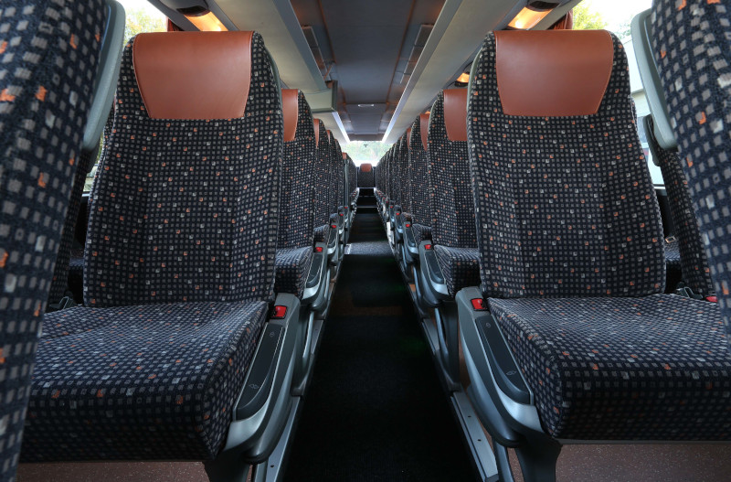 Reisebus Ausstattung mit bequemen Sitzplätzen Bequeme Sitzplätze im Reisebus als Ausstattung für komfortable Busreisen mit Felix Reisen